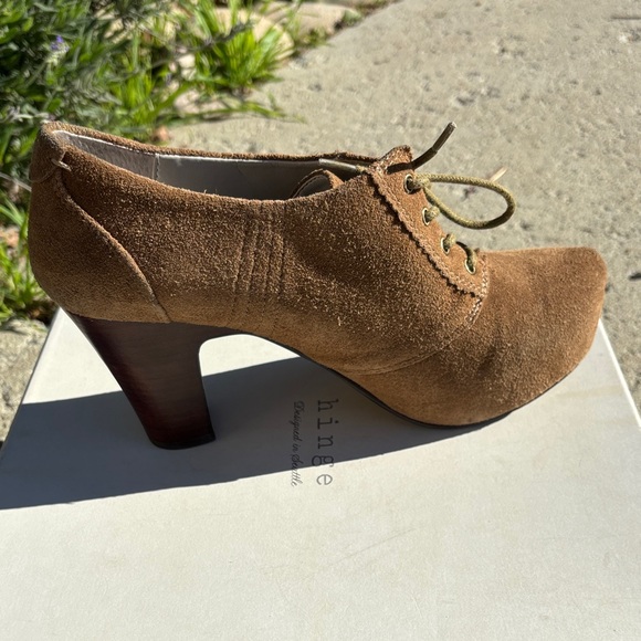 Hinge Brown Hochbarise Lea Suede Lace-Up Bootie/Heels. EUC. Sz 8 - Picture 7 of 11